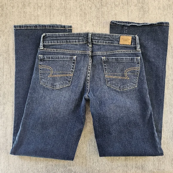 American Eagle Women's Favorite Boyfriend Jeans Size 8 - Picture 4 of 4
